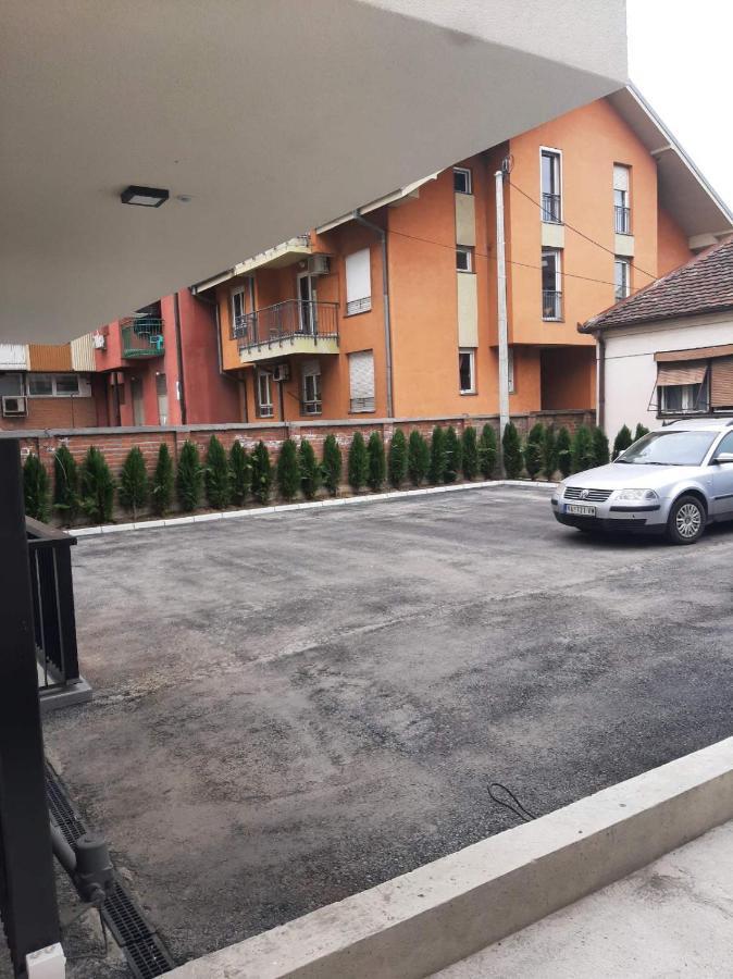Villa Bonnadea Valjevo Bagian luar foto