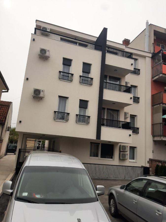 Villa Bonnadea Valjevo Bagian luar foto